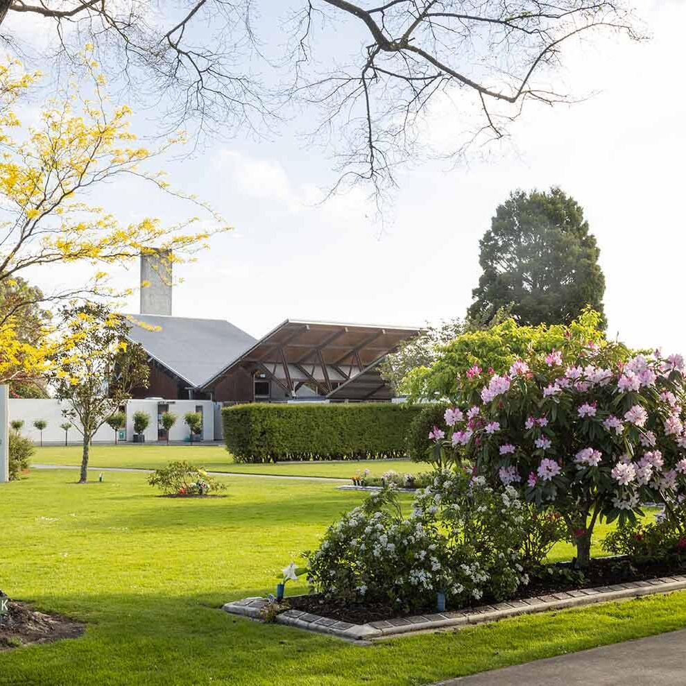 Harewood Garden+chapel 20